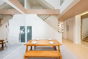 Spacious 4BR Muji Home With Loft & Pool in Ekkamai