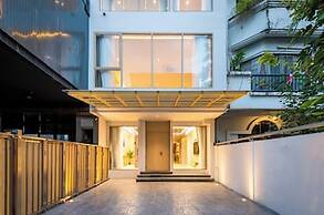 Spacious 4BR Muji Home With Loft & Pool in Ekkamai