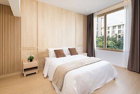 Spacious 4BR Muji Home With Loft & Pool in Ekkamai