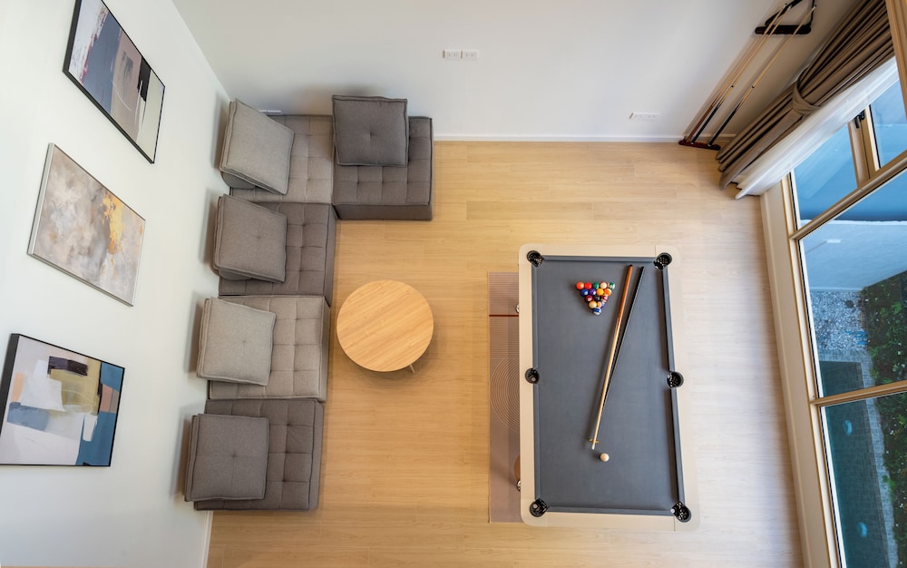 Spacious 4BR Muji Home With Loft & Pool in Ekkamai