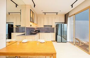 Spacious 4BR Muji Home With Loft & Pool in Ekkamai