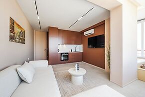 Marina Jacuzzi Suites 2 by  PS