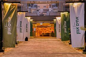 Modern Eilat Escape by Sea N' Rent
