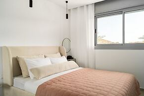 Modern Eilat Escape by Sea N' Rent