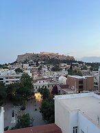 Iliotropio Athens, Thisio