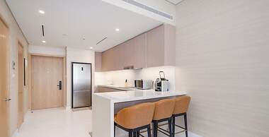 LUX Iconic Views at Palm Tower Suite 6