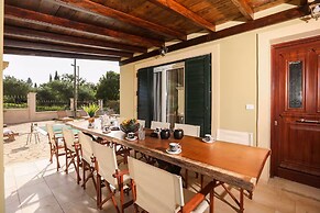 Elite Villa Ena in Ano Korakiana