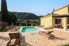 Elite Villa Ena in Ano Korakiana