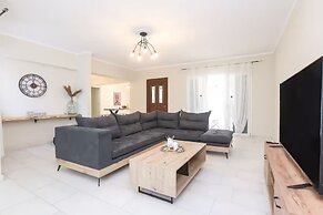 Elite Villa Ena in Ano Korakiana