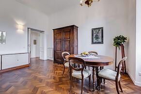 Elegant 3-Bedroom Apt in Piazza Mazzini