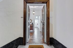 Elegant 3-Bedroom Apt in Piazza Mazzini