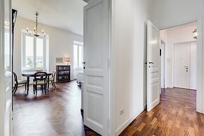 Elegant 3-Bedroom Apt in Piazza Mazzini