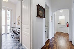 Elegant 3-Bedroom Apt in Piazza Mazzini