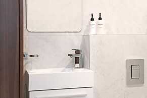 Modern En-suite Room Rooftop Terrace Central