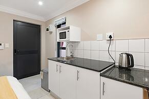 Modern En-suite Room Rooftop Terrace Central