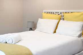 Modern En-suite Room Rooftop Terrace Central