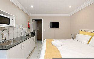 Modern En-suite Room Rooftop Terrace Central