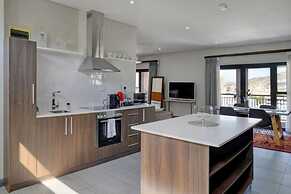 Penthouse Apt Historic Charm Incredible Views