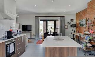 Penthouse Apt Historic Charm Incredible Views