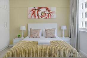 Charming Central Sea Point Haven 50m to Ocean