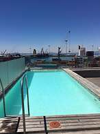 Modern 1-bed V A Waterfront Canal Harbor Views