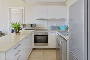 Modern 1-bed V A Waterfront Canal Harbor Views