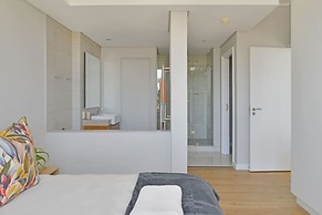Modern 1-bed V A Waterfront Canal Harbor Views