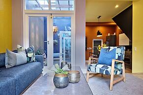 Bo-kaap Elegance Historic Luxury Mountain Views