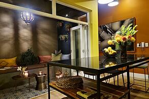 Bo-kaap Elegance Historic Luxury Mountain Views