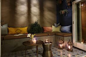 Bo-kaap Elegance Historic Luxury Mountain Views