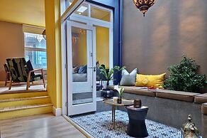 Bo-kaap Elegance Historic Luxury Mountain Views
