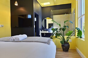 Bo-kaap Elegance Historic Luxury Mountain Views