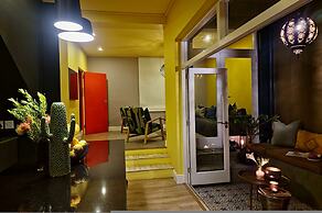 Bo-kaap Elegance Historic Luxury Mountain Views