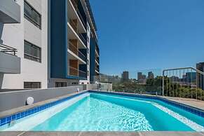 Designer 3 Peaks Apt Stunning Table Mountain Views