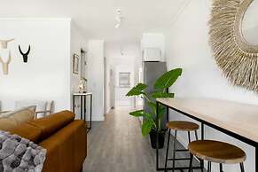 Designer 3 Peaks Apt Stunning Table Mountain Views