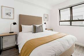 Designer 3 Peaks Apt Stunning Table Mountain Views