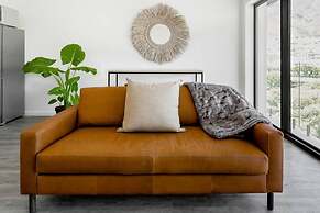 Designer 3 Peaks Apt Stunning Table Mountain Views