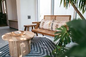 Serene Oasis Nestled Under Table Mountain