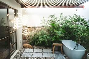 Serene Oasis Nestled Under Table Mountain
