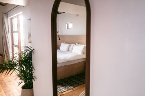 Serene Oasis Nestled Under Table Mountain