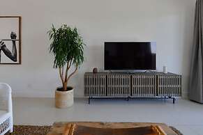 Modern 2-bed Green Point Haven Stylish Central
