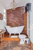Spacious 3-bed Sunlit Comfort Power Backup