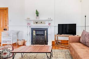 Spacious 3-bed Sunlit Comfort Power Backup