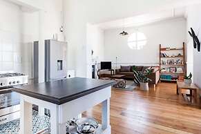 Spacious 3-bed Sunlit Comfort Power Backup