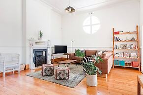 Spacious 3-bed Sunlit Comfort Power Backup
