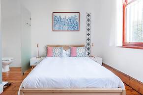 Spacious 3-bed Sunlit Comfort Power Backup