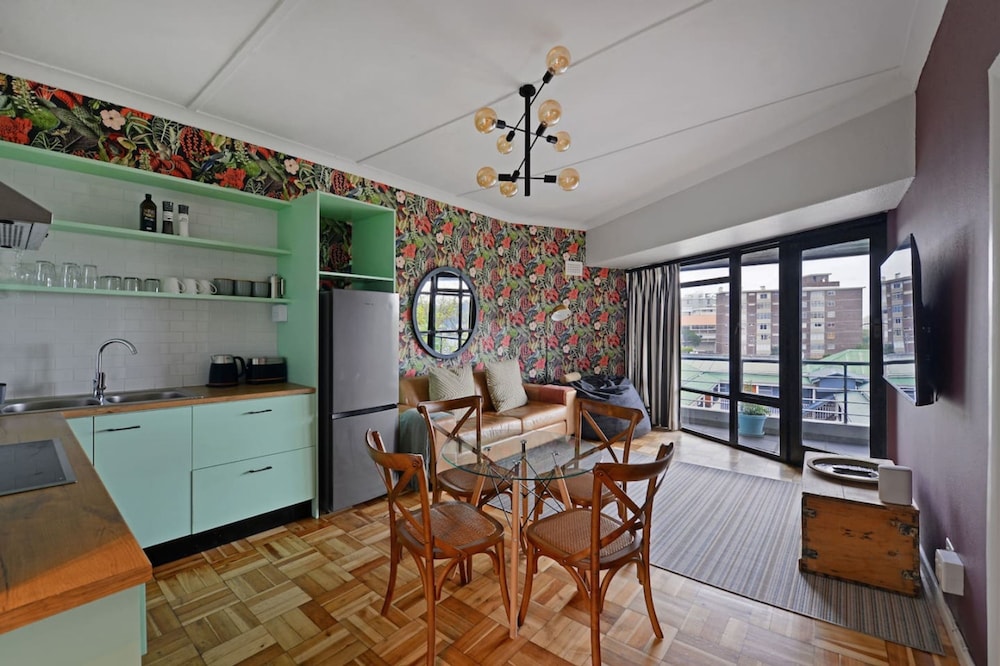 Charming 2-bed Central Green Point Stadium