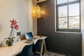 Modern Apt Co-working East City