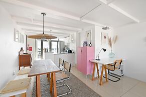 Two Bed Table Mountain Views Central