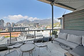 Two Bed Table Mountain Views Central